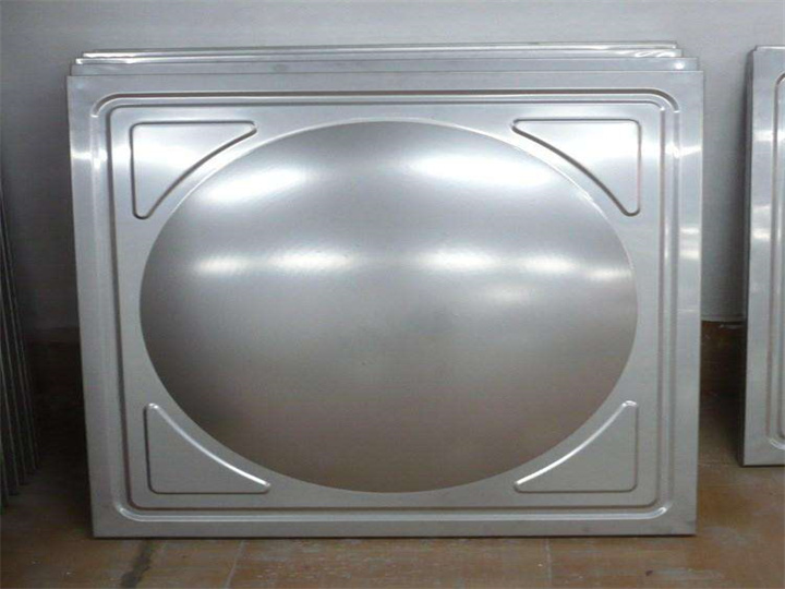 <font color='#333333'>不锈钢保温水箱模压板</font>